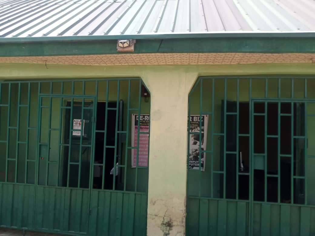 De-Rock Computer Biz Ltd office building